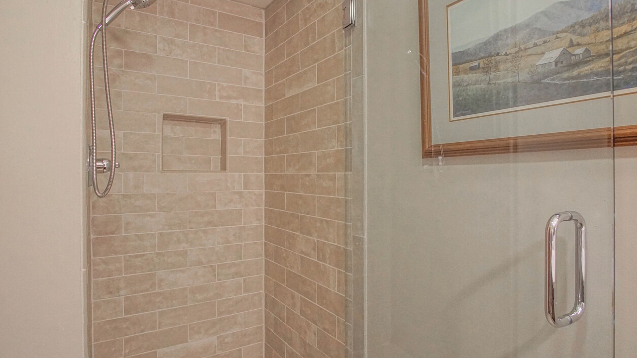 Photo of Bathroom in Edray