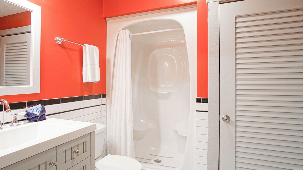 Photo of Bathroom in Edray