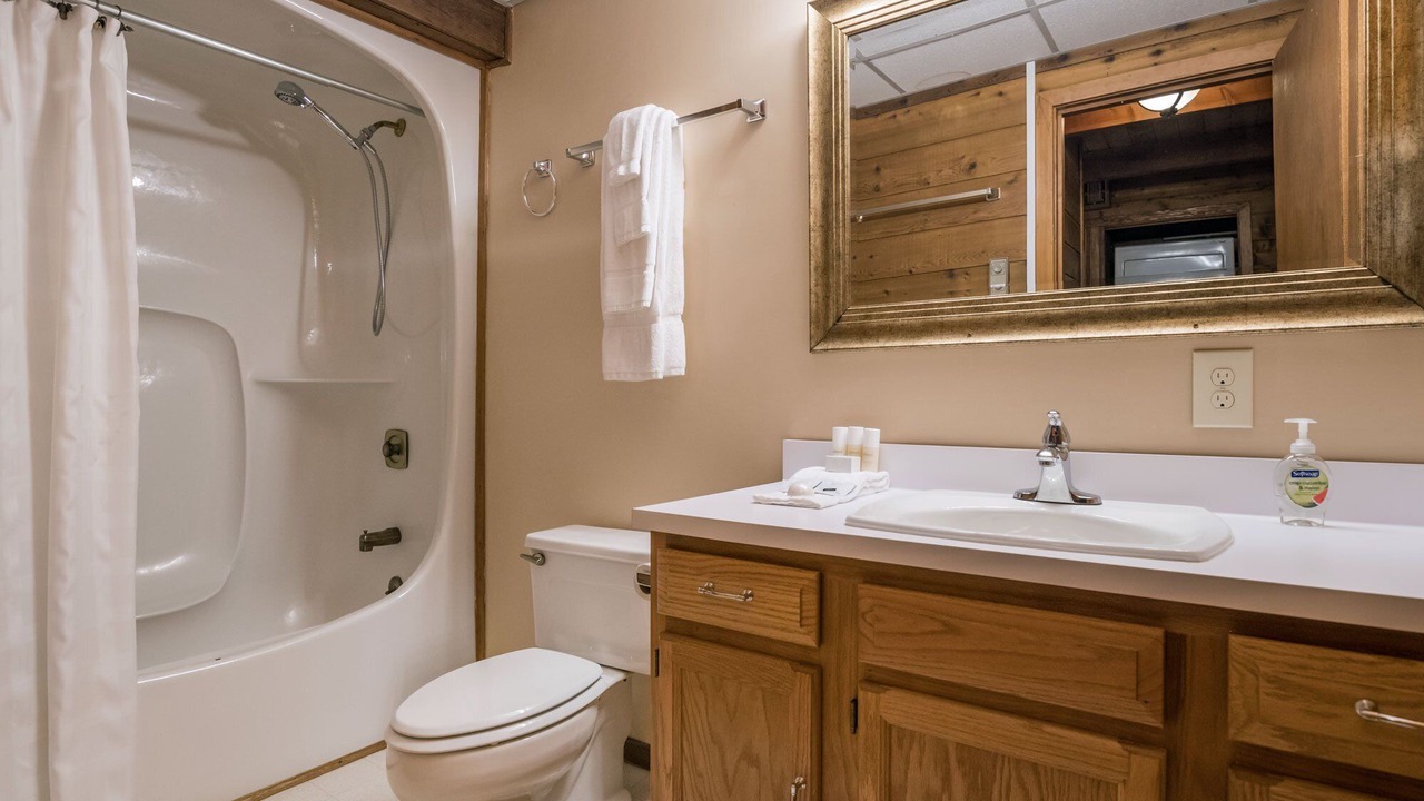 Photo of Bathroom in Edray