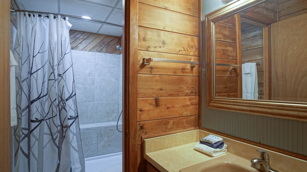 Photo of Bathroom in Edray