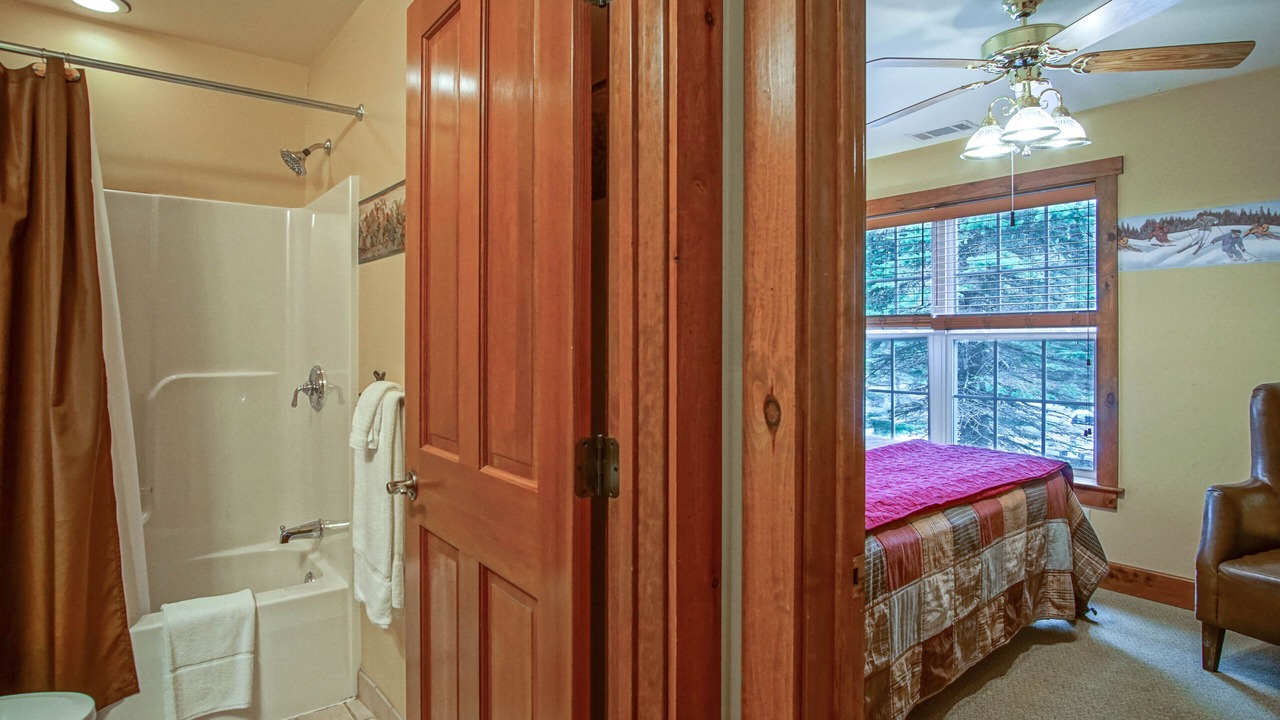 Photo of Bathroom in Edray