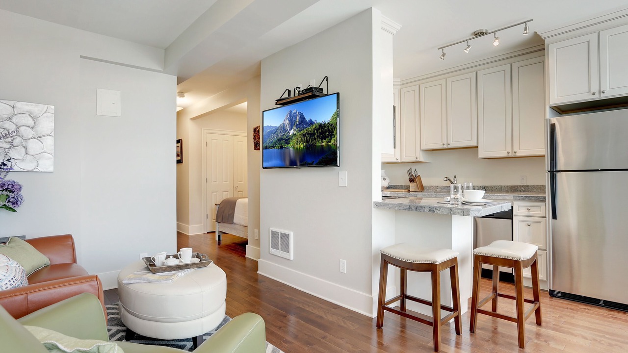 Photo of Livingroom in Stadium District