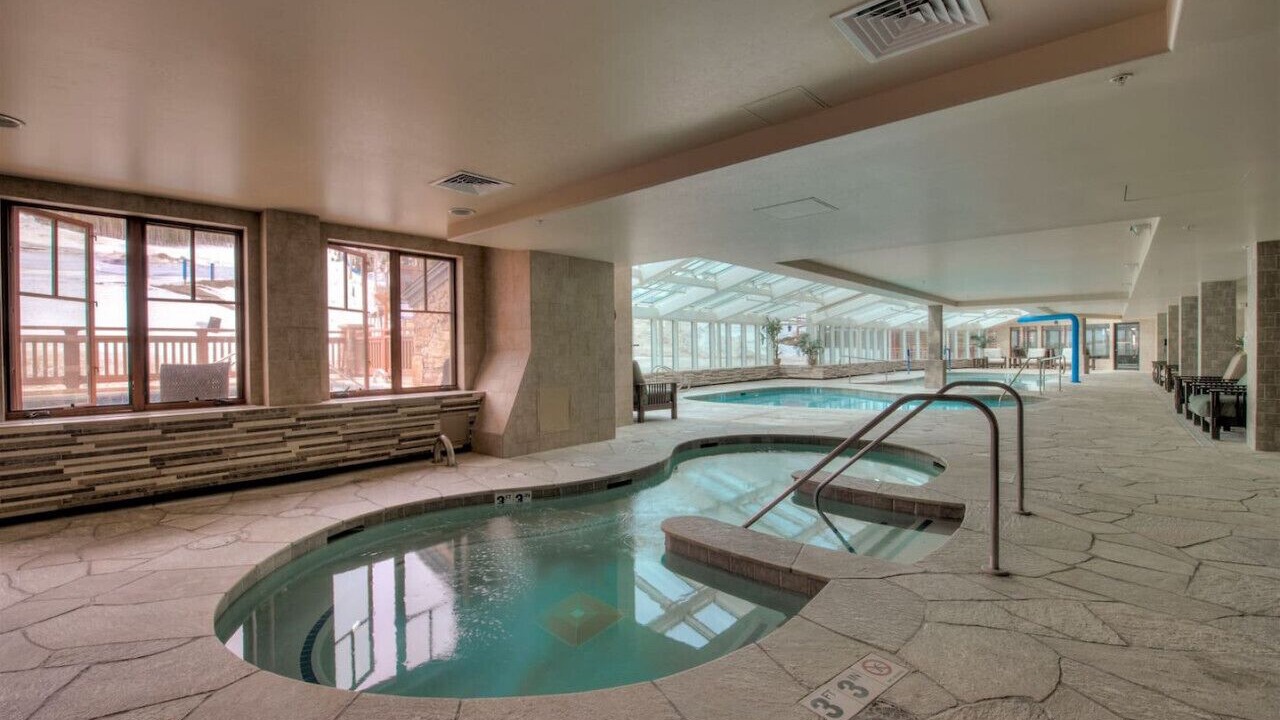 Photo of Outdoor in Peak 8