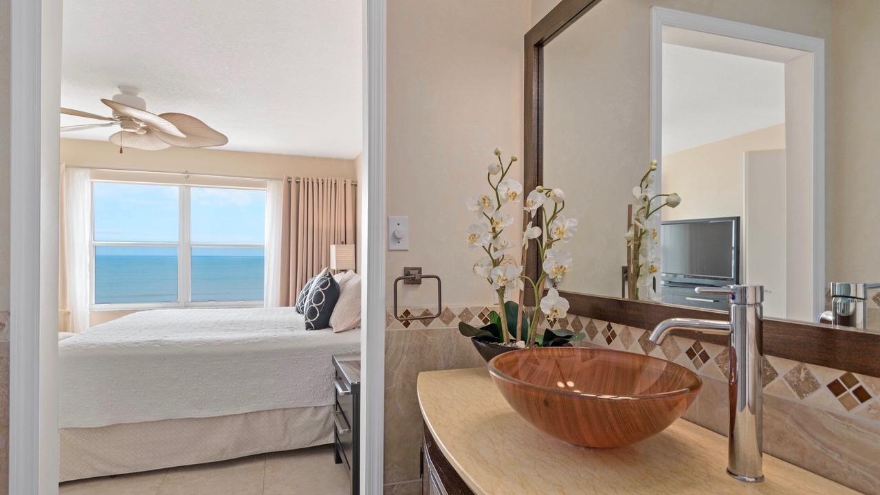 Photo of Bedroom in Seawinds Condo