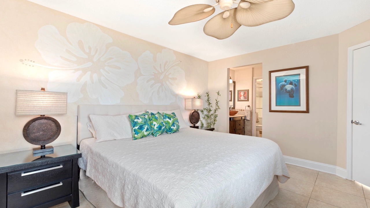 Photo of Bedroom in Seawinds Condo