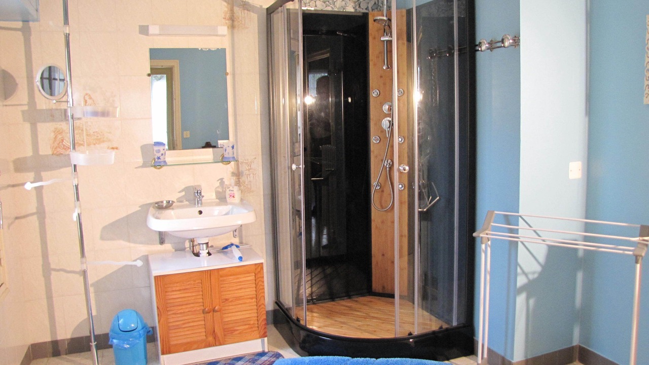 Photo of Bathroom in Baulon