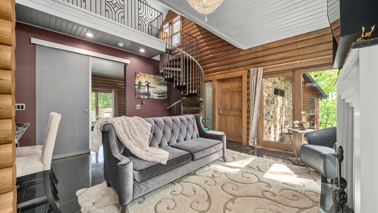 Photo of Livingroom in Logan