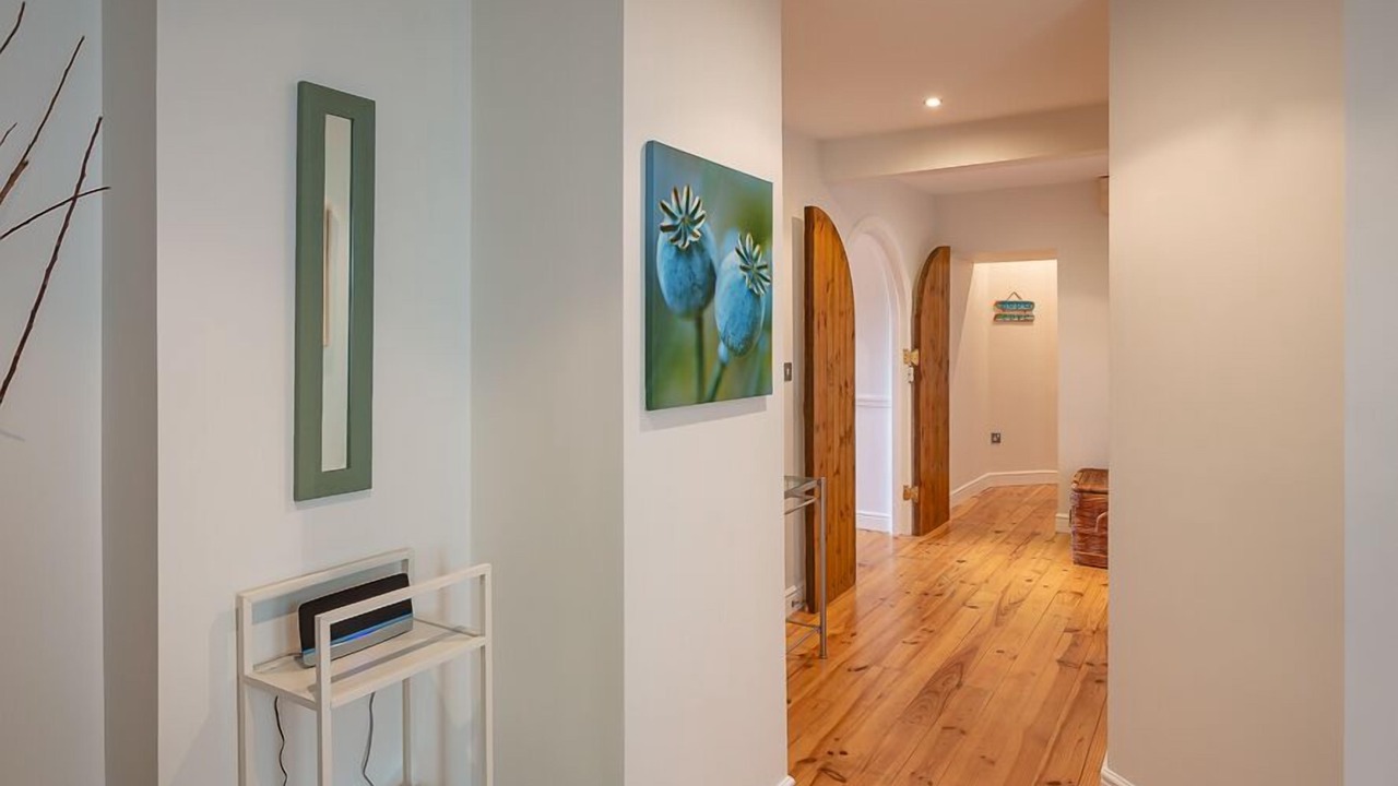 Photo of Others in Hope-Cove