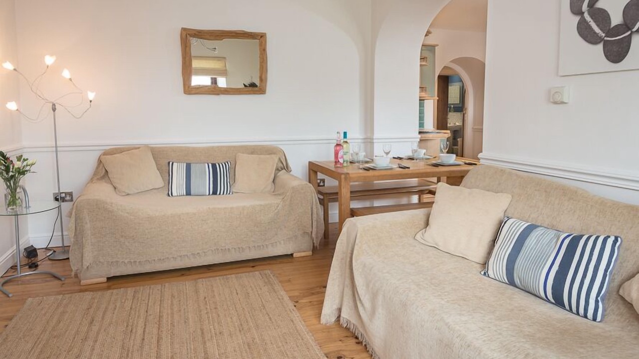 Photo of Livingroom in Hope-Cove