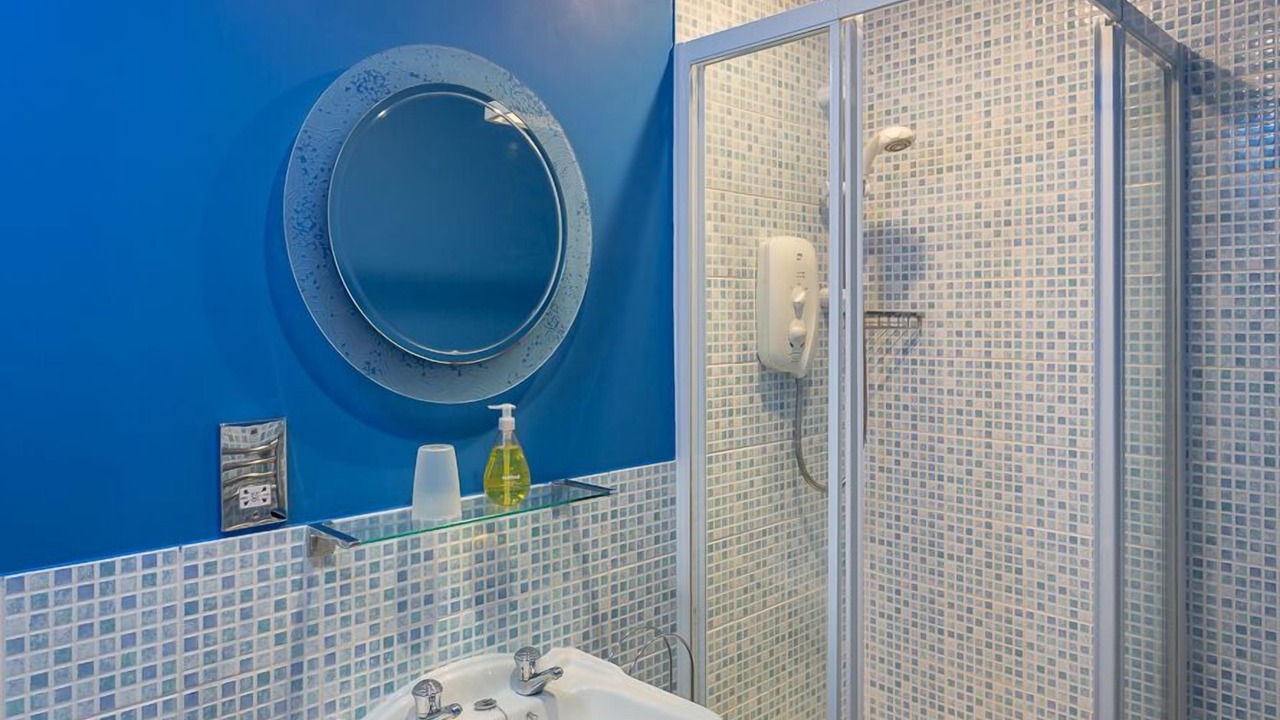 Photo of Bathroom in Hope-Cove