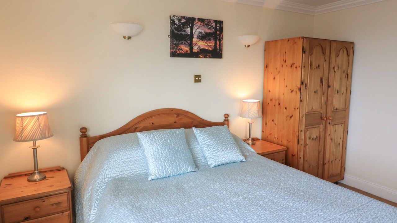 Photo of Bedroom in Thurlestone