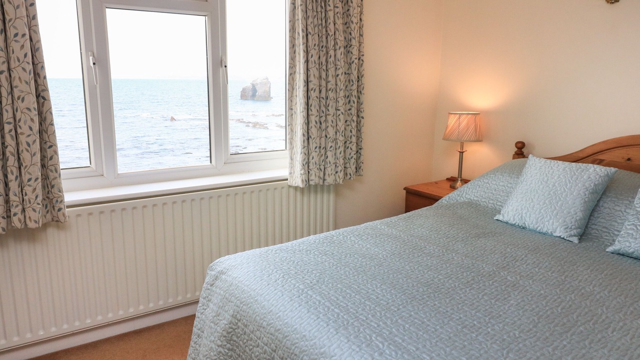 Photo of Bedroom in Thurlestone