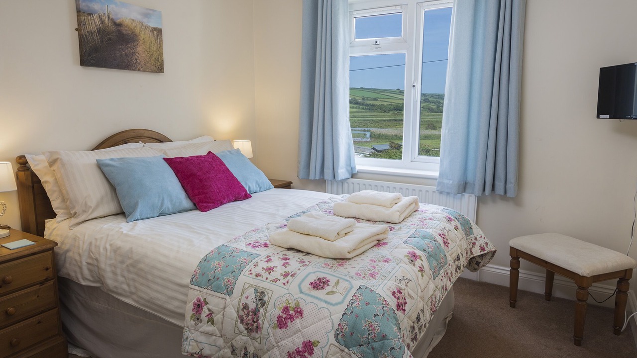 Photo of Bedroom in Thurlestone