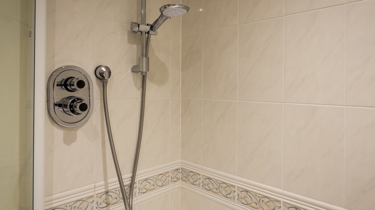 Photo of Bathroom in Thurlestone