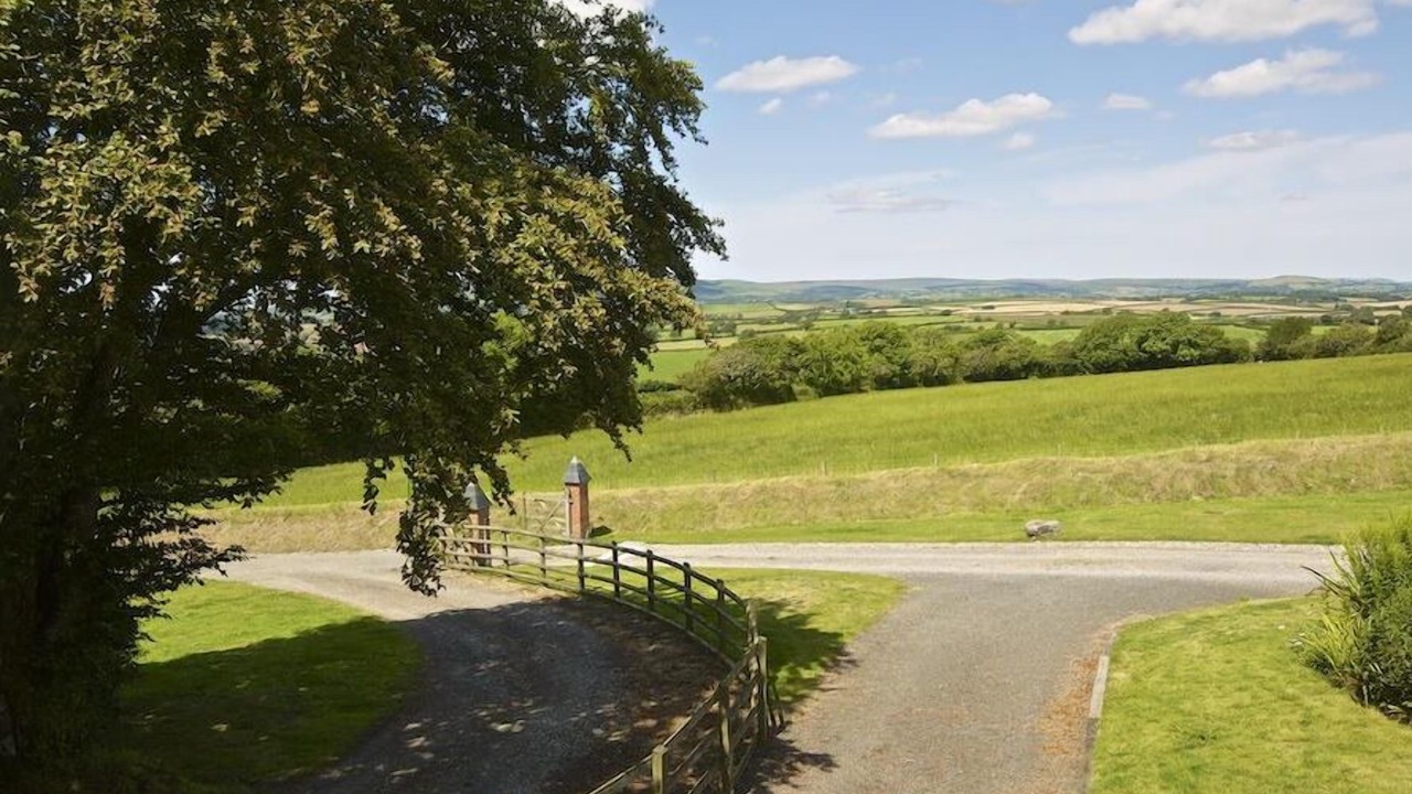 Photo of Others in Loddiswell