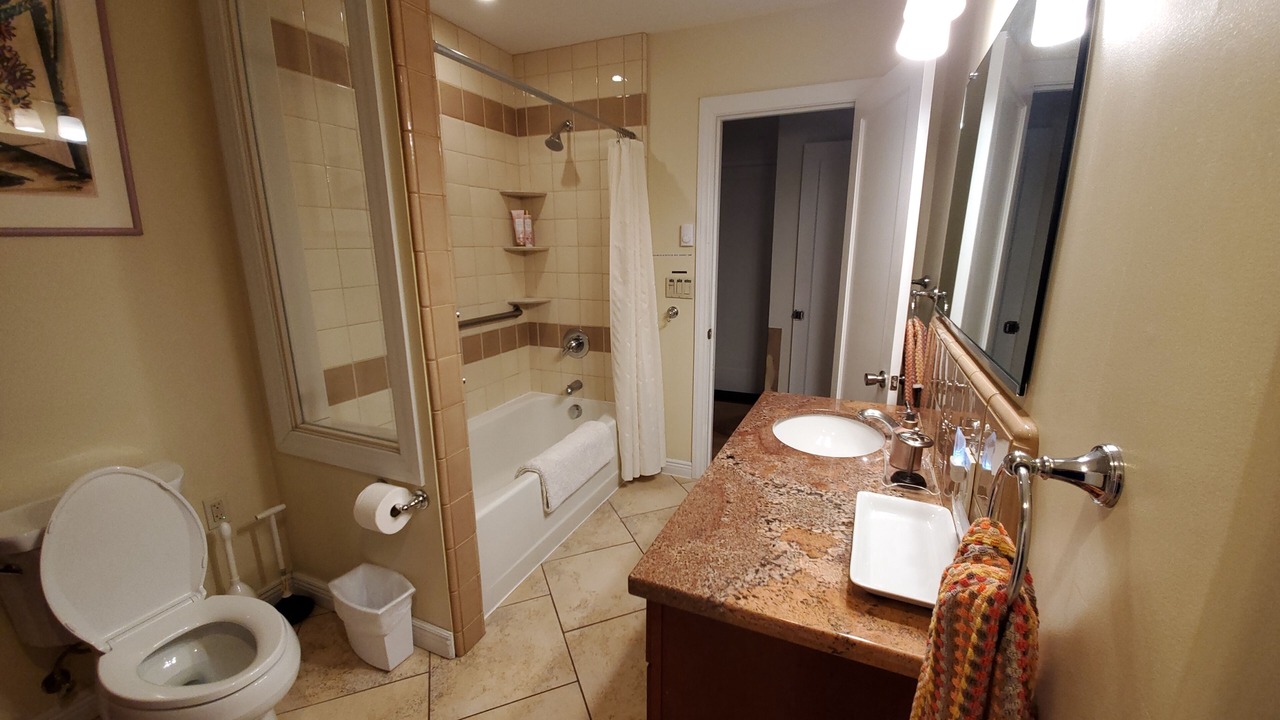 Photo of Bathroom in Maxwell Park