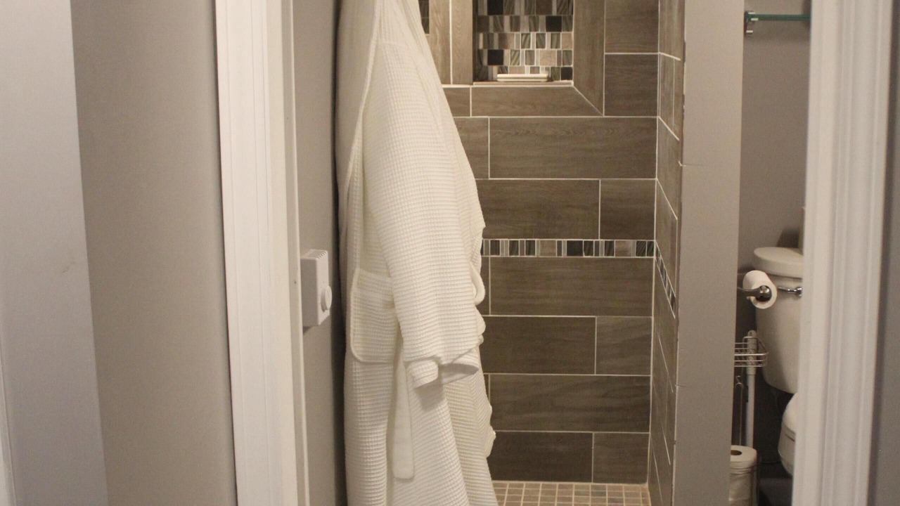 Photo of Bathroom in Kutzky Park
