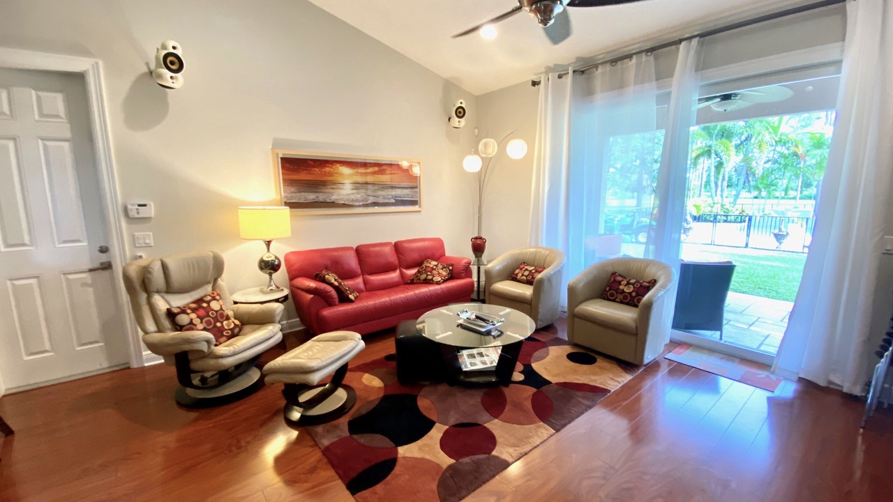 Photo of Livingroom in Lake Worth