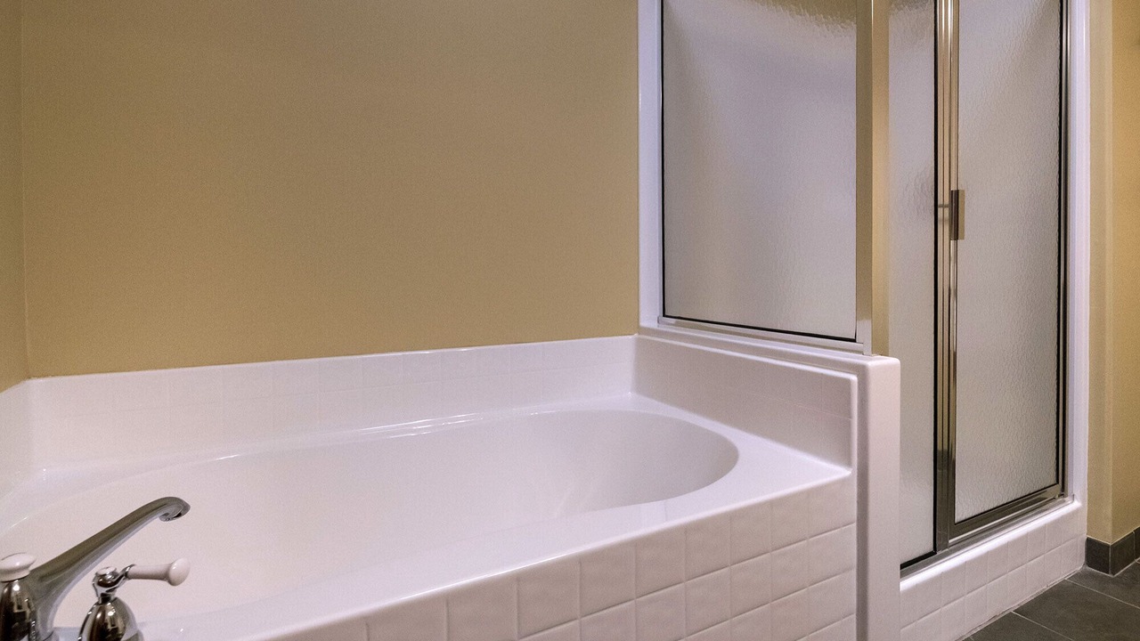 Photo of Bathroom in Edray