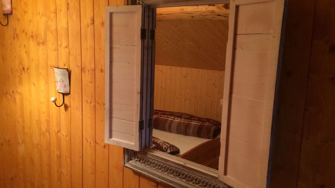 Photo of Bedroom in Curaglia