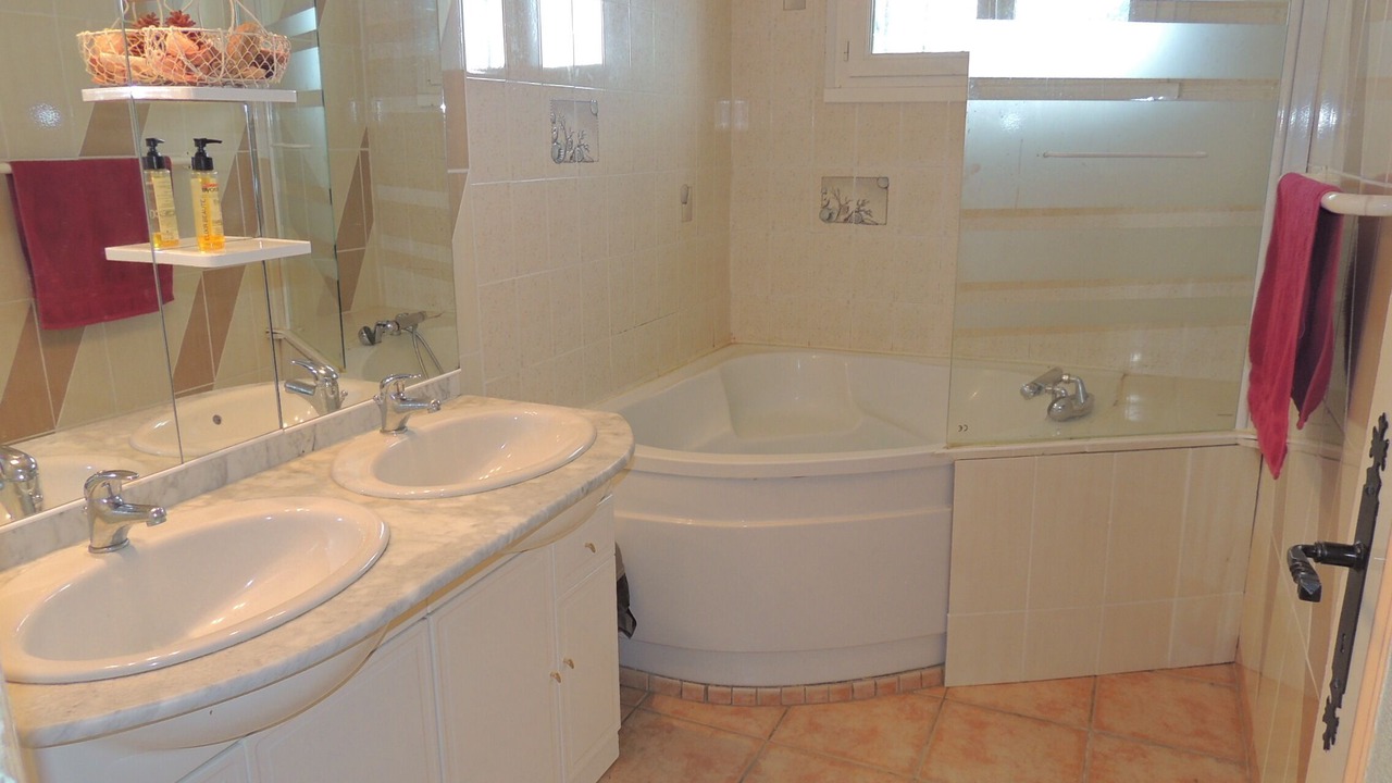 Photo of Bathroom in Plerin