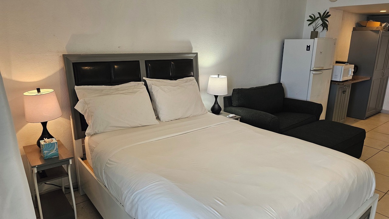Photo of Bedroom in Galt Mile