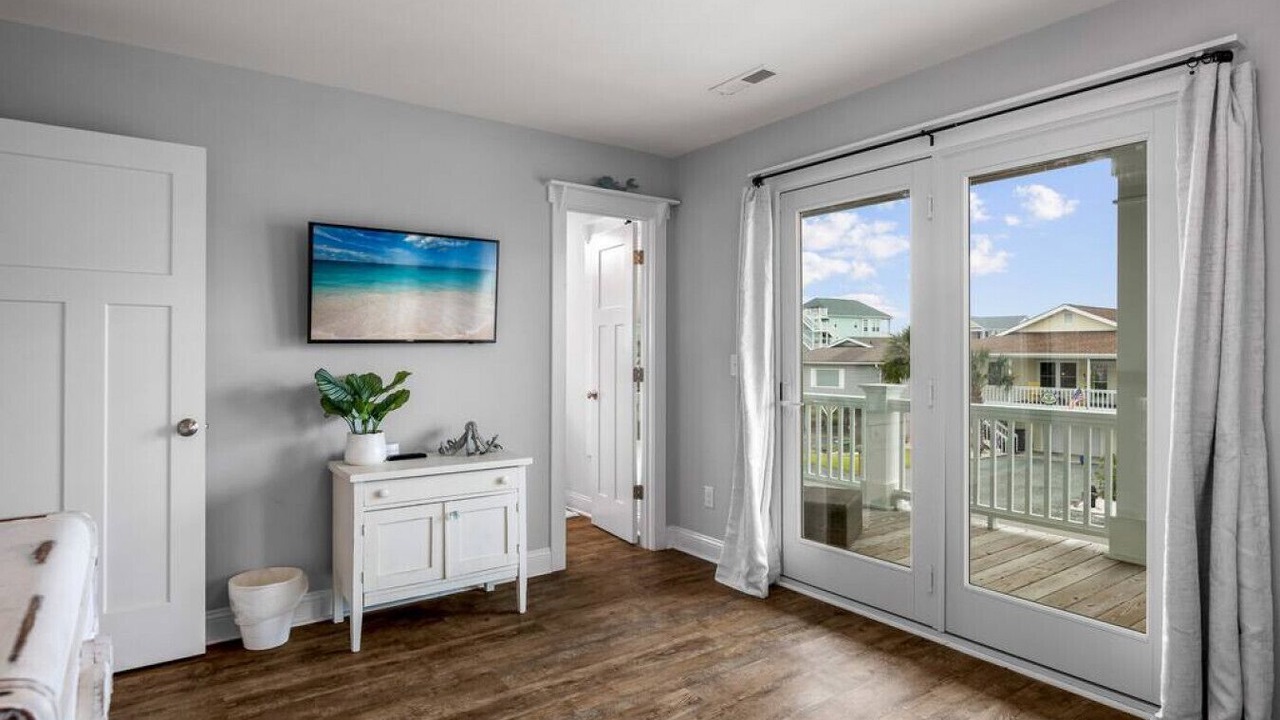 Photo of Livingroom in Holden Beach