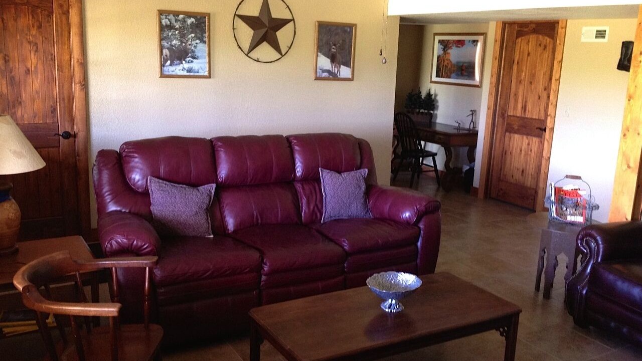 Photo of Livingroom in Victor