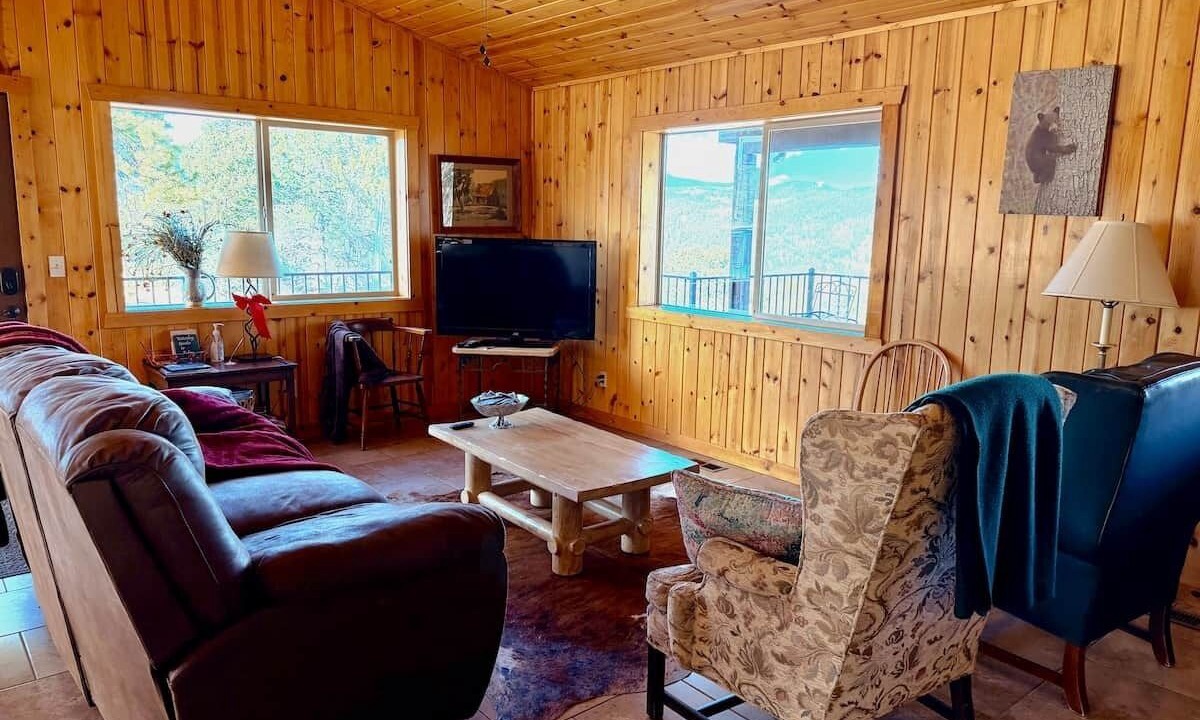 Photo of Bedroom in Victor