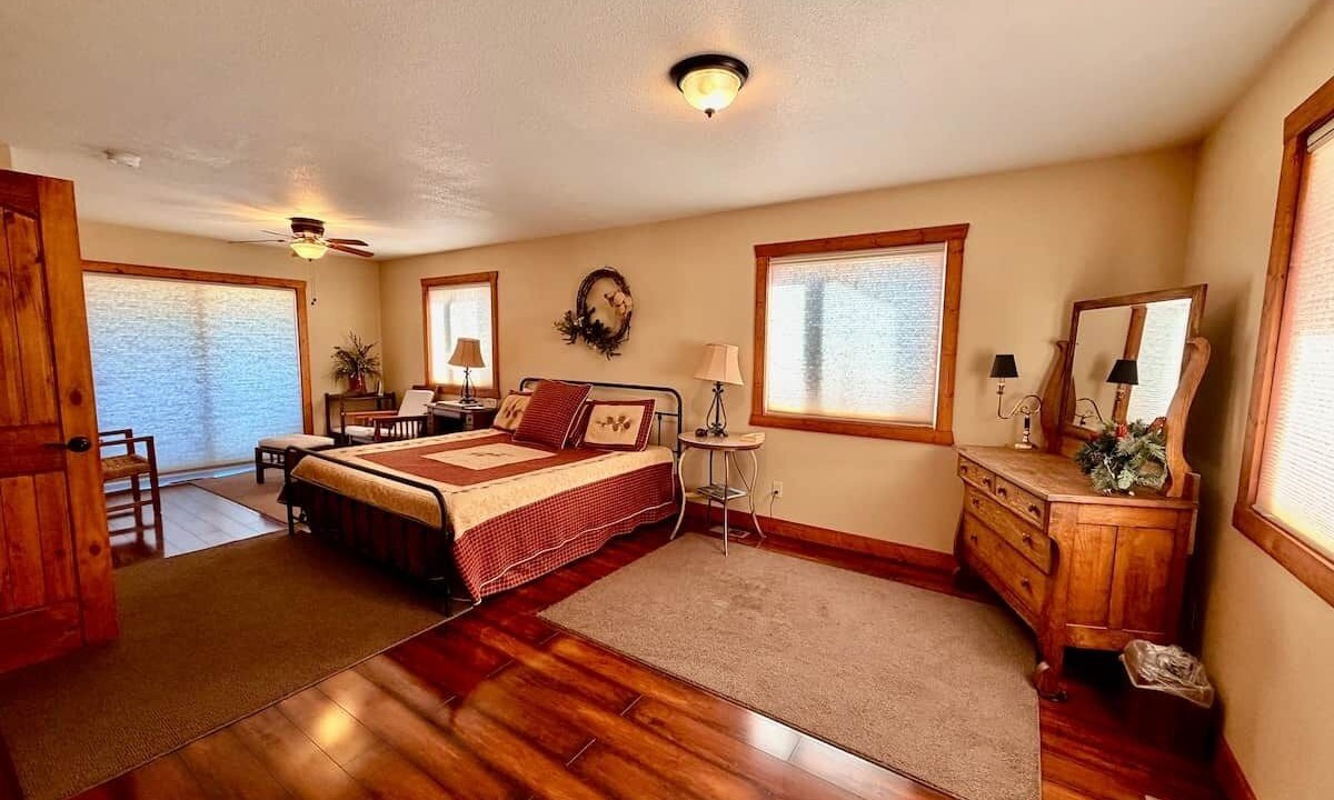 Photo of Bedroom in Victor