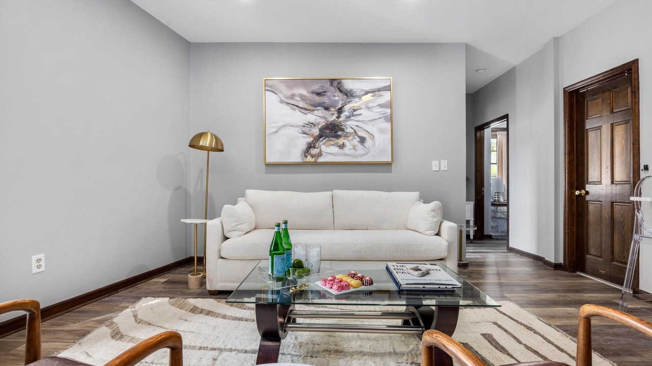 Photo of Livingroom in Downtown Charleston
