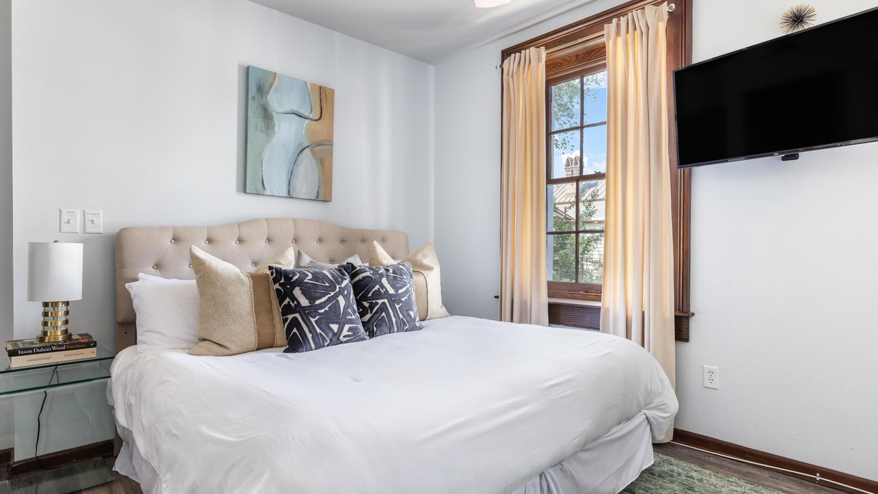 Photo of Bedroom in Downtown Charleston