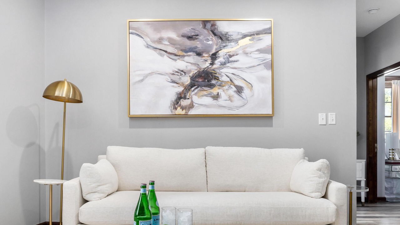 Photo of Livingroom in Downtown Charleston