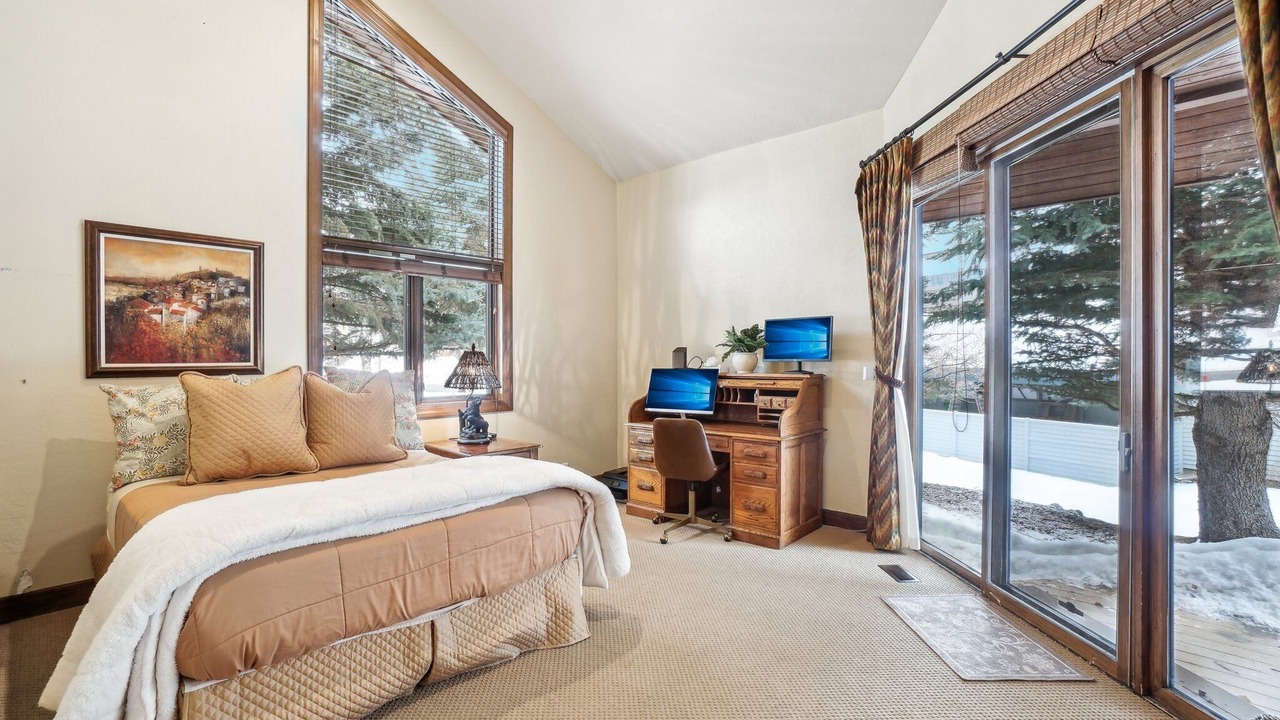 Photo of Bedroom in Park Meadows