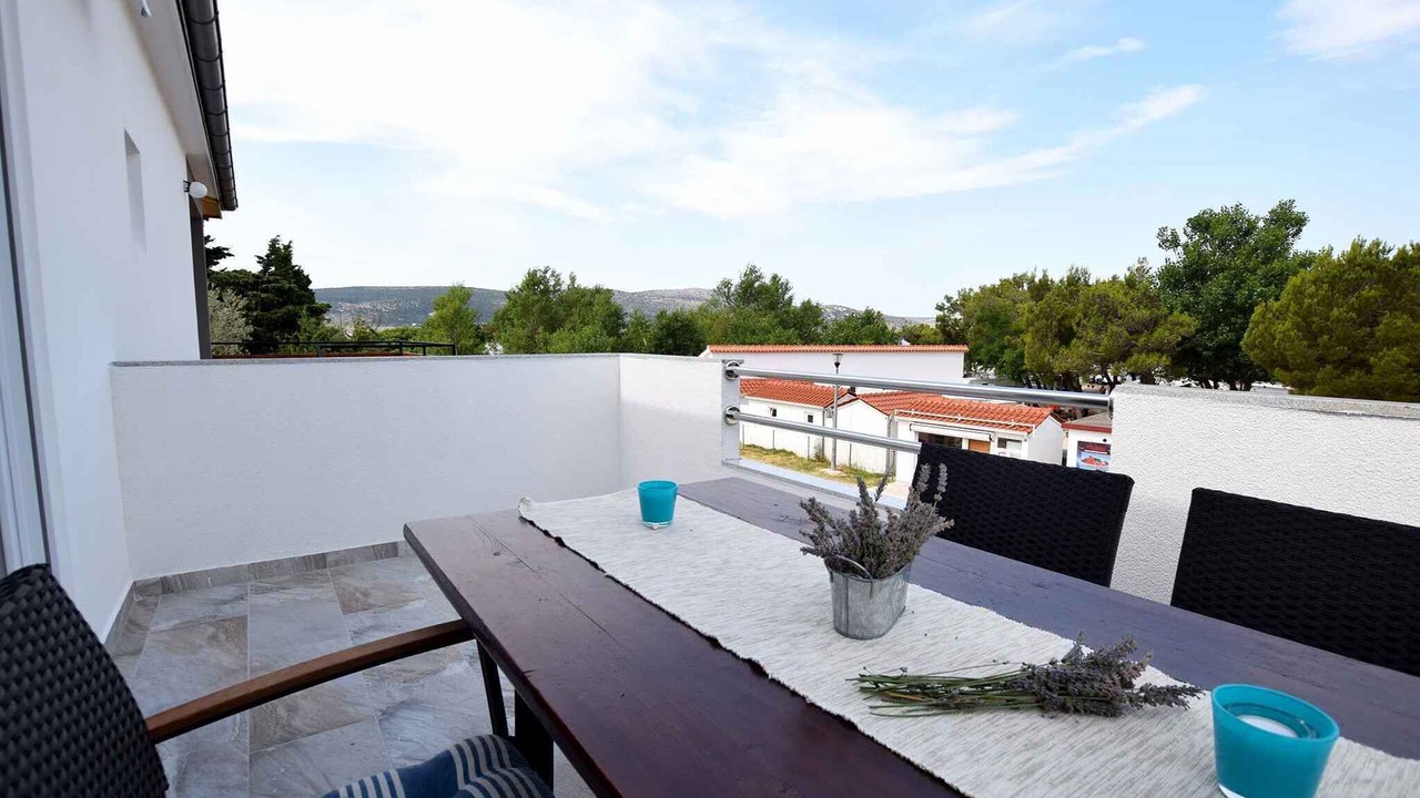 Photo of Outdoor in Seline