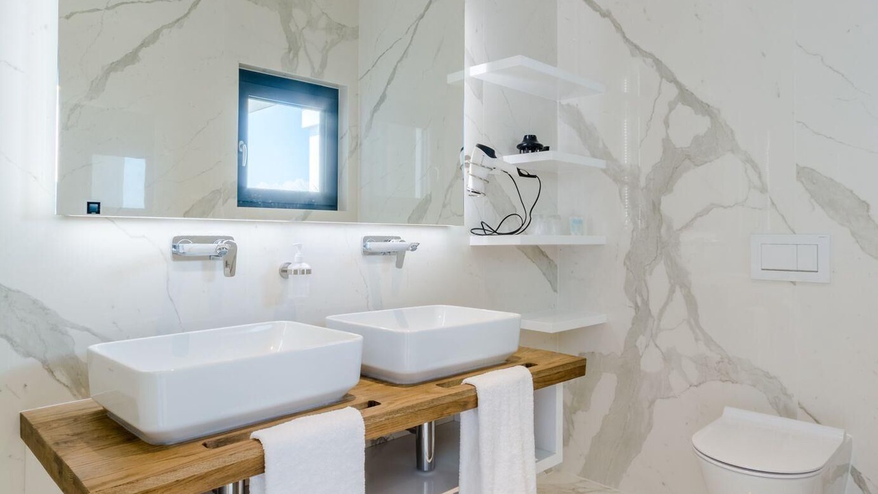 Photo of Bathroom in Cove Makarac (Milna)