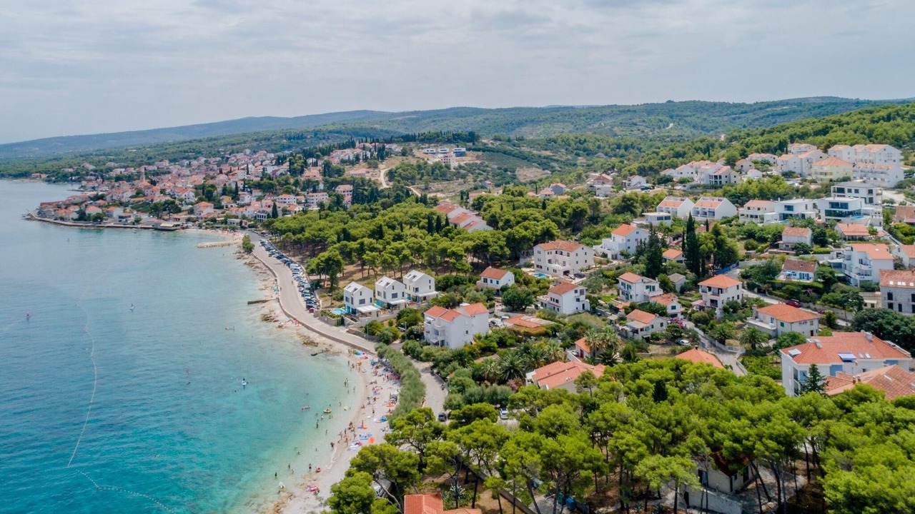 Photo of Others in Cove Makarac (Milna)