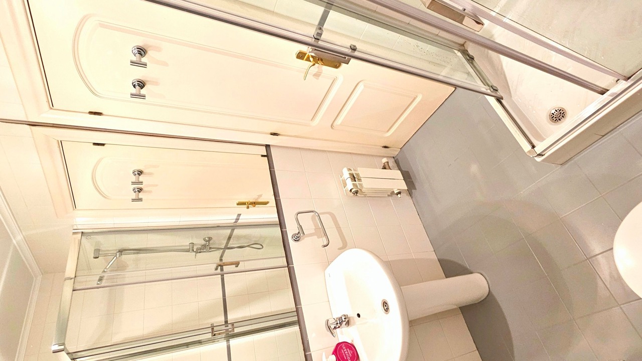 Photo of Bathroom in Mogro