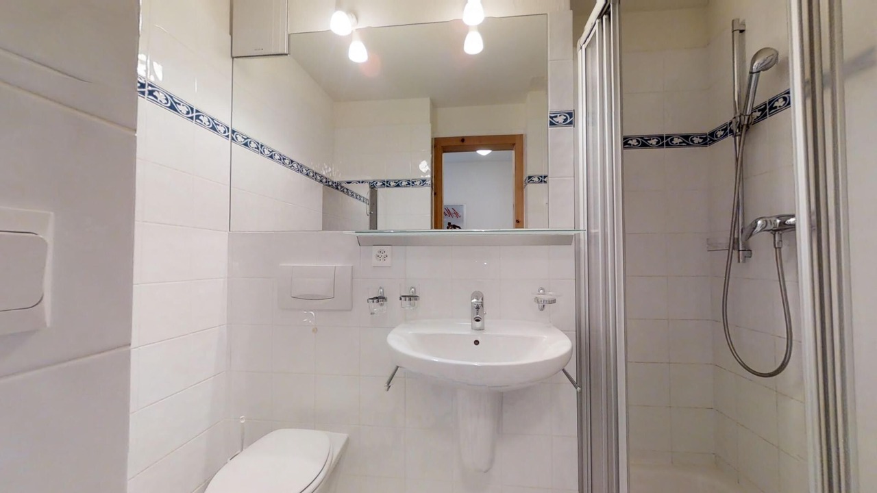 Photo of Bathroom in Silvaplana