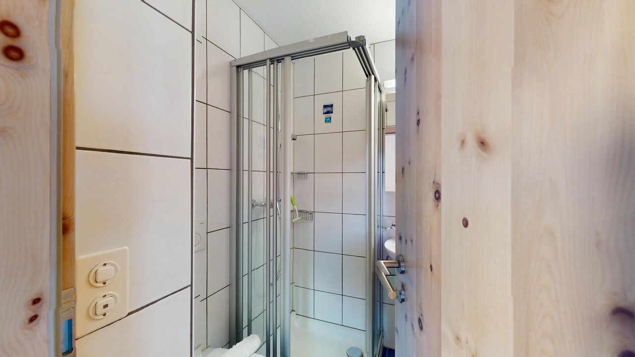 Photo of Bathroom in Silvaplana