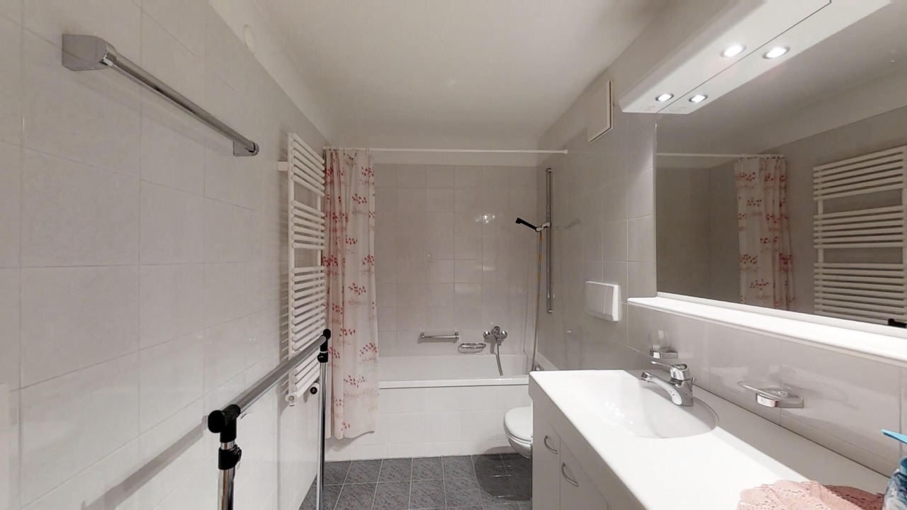 Photo of Bathroom in Silvaplana