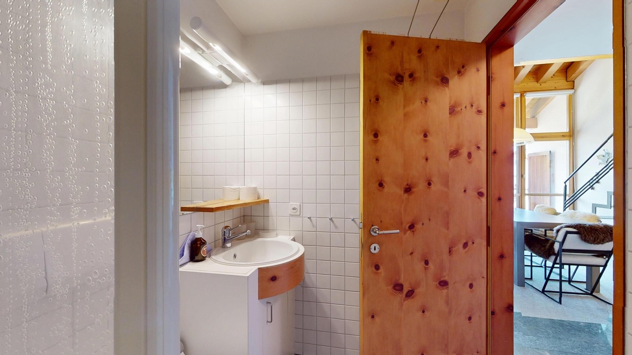Photo of Bathroom in Silvaplana