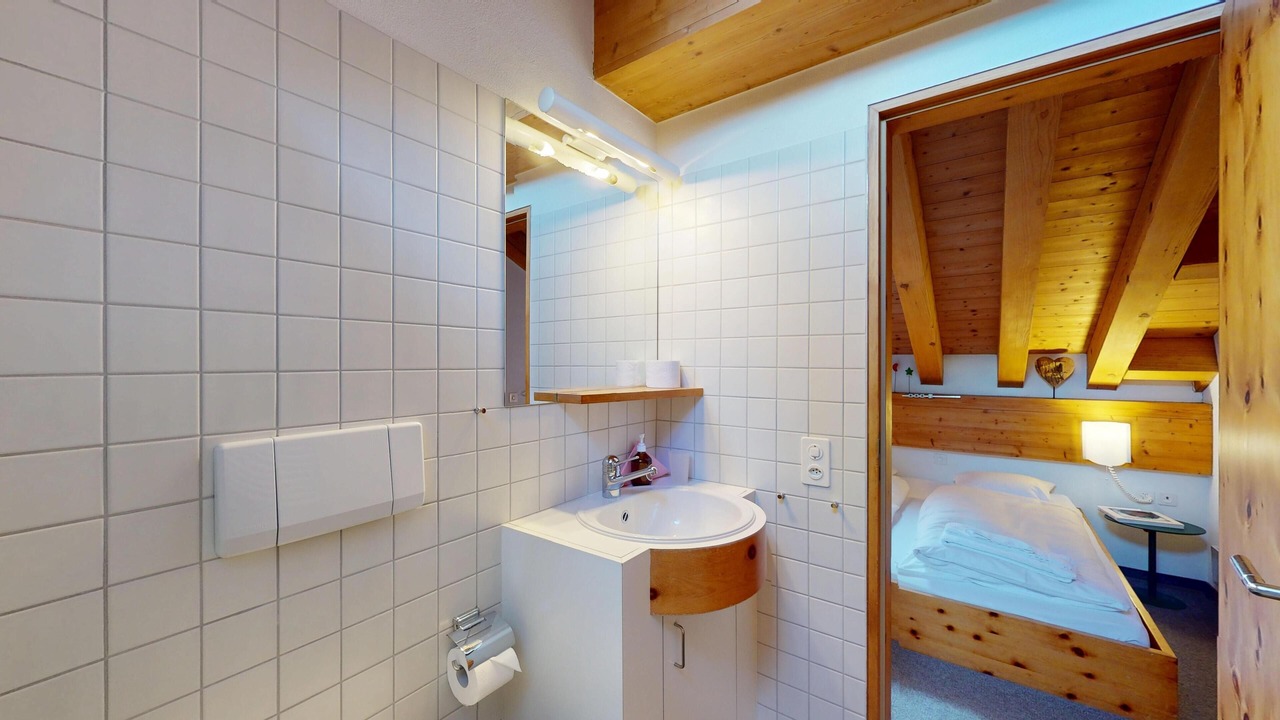 Photo of Bathroom in Silvaplana