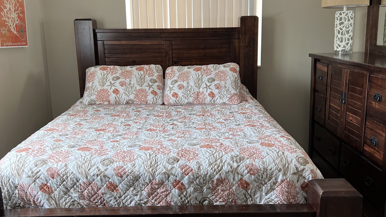 Photo of Bedroom in Whitney Beach