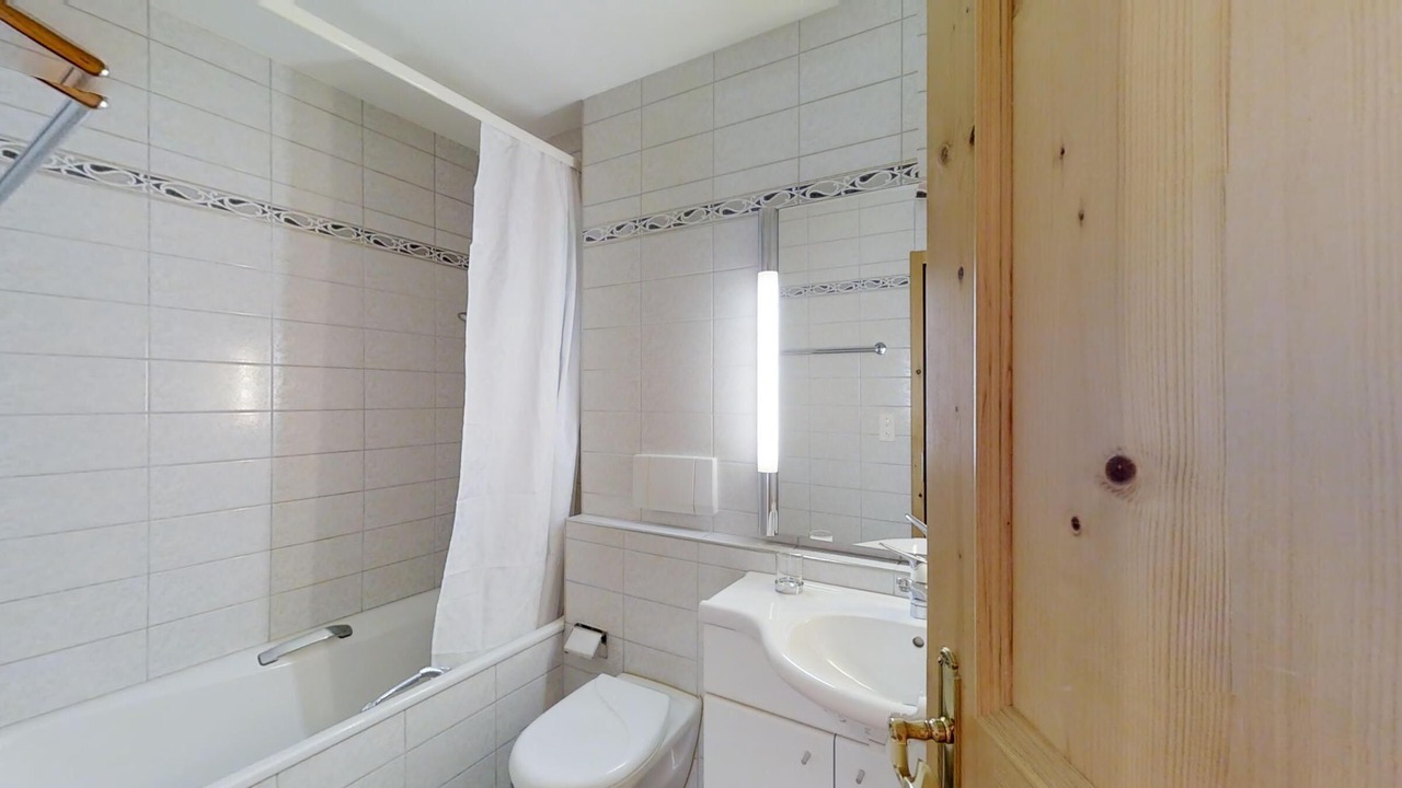 Photo of Bathroom in Maloja