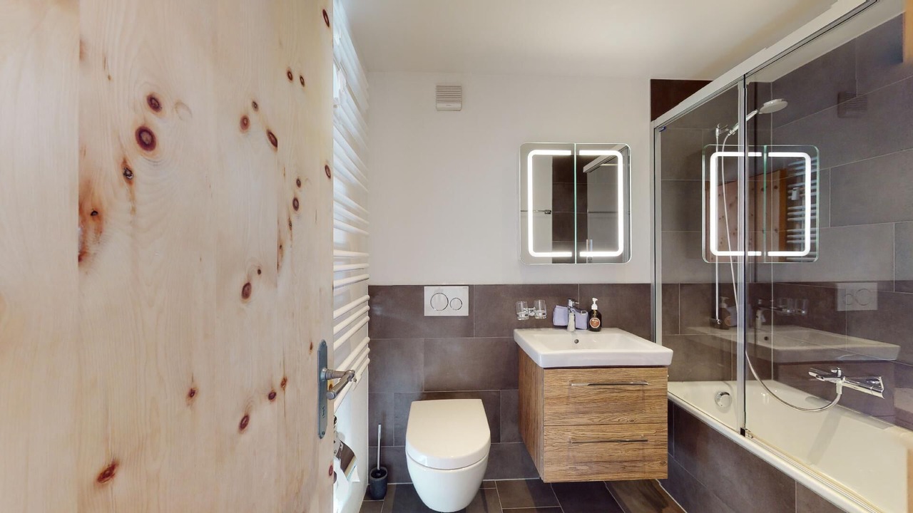 Photo of Bathroom in Surlej