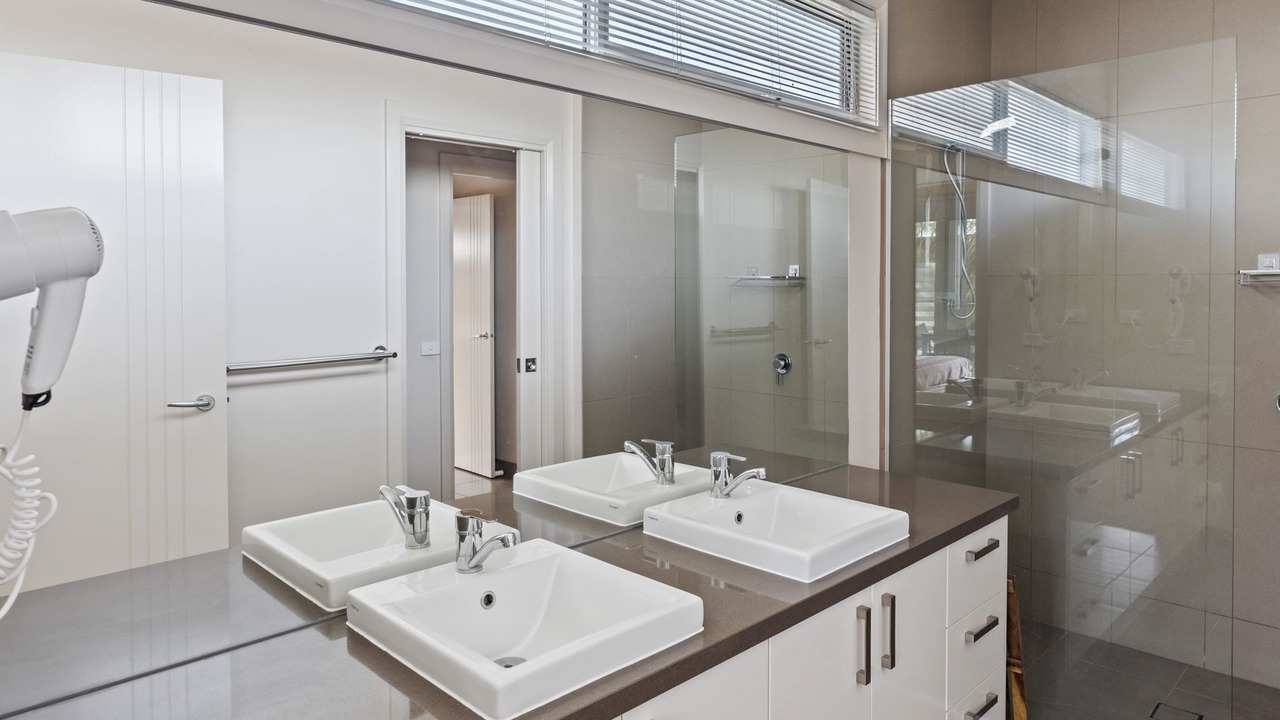 Photo of Bathroom in Inverloch