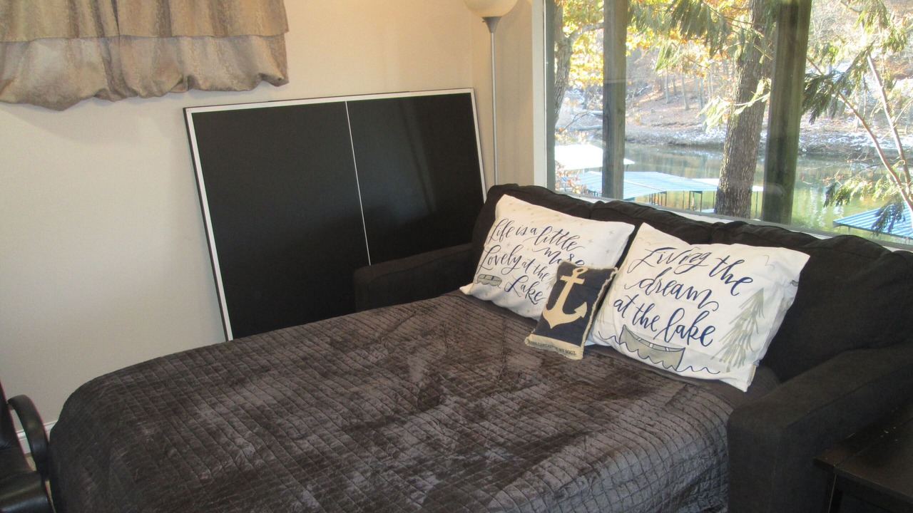 Photo of Bedroom in Lake Ozark