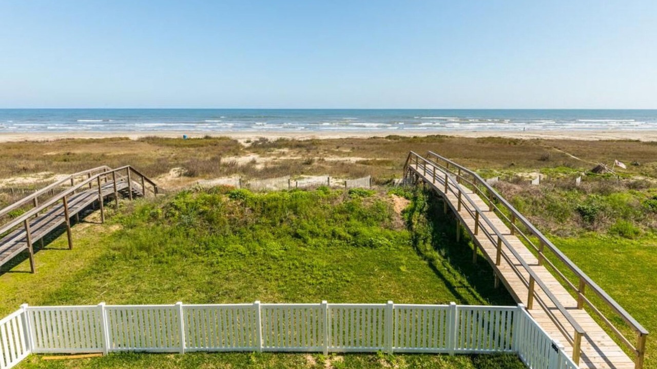 Photo of Others in Galveston