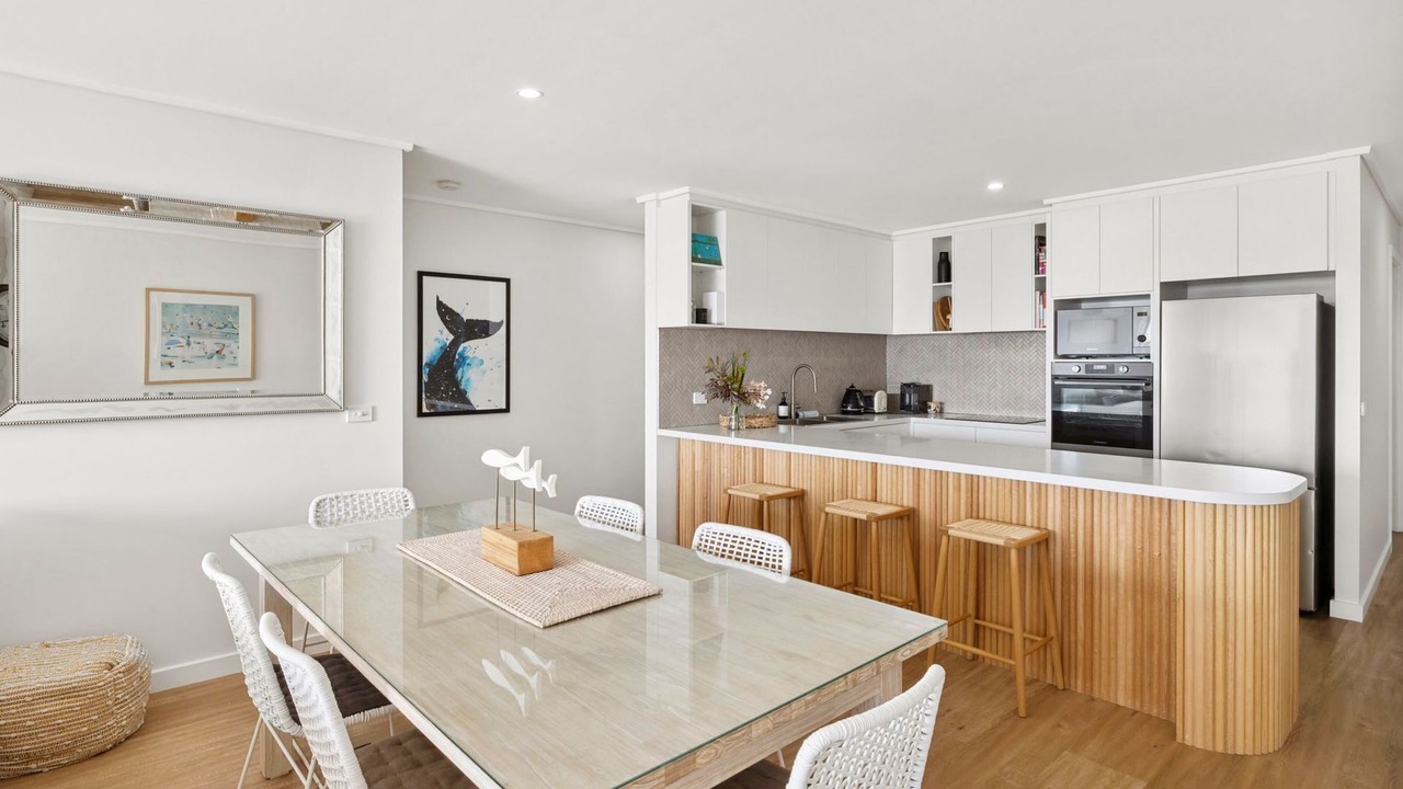 Photo of Others in Lorne